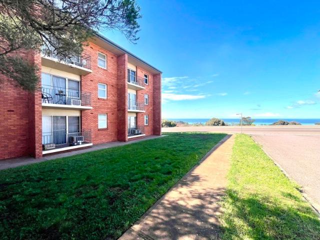 To register & apply for this property, please use this link: snug. com/