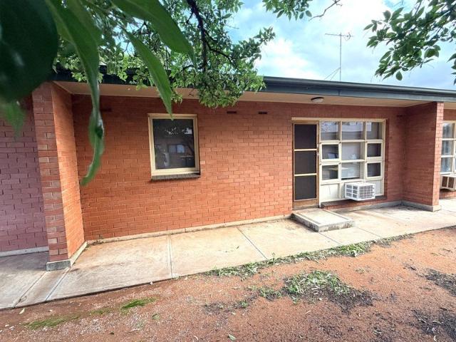 To register & apply for this property, please use this link: snug. com/