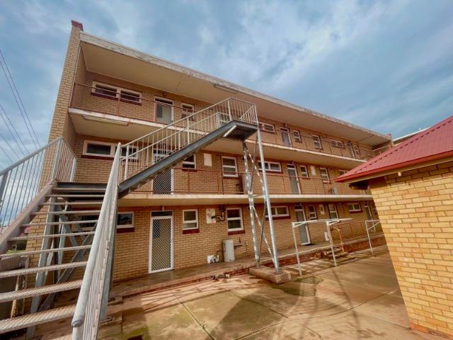 To register & apply for this property, please use this link: snug. com/
