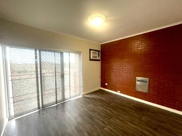 To register & apply for this property, please use this link: snug. com/