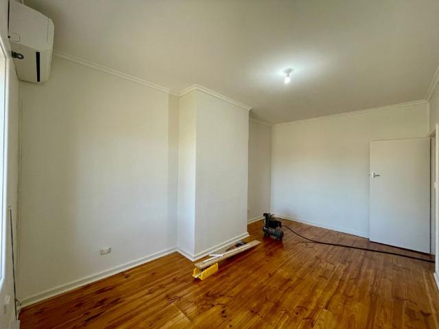To register & apply for this property, please use this link: snug. com/