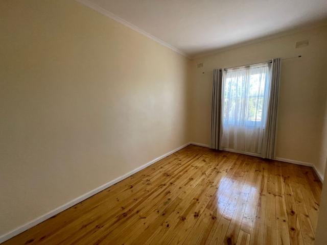 To register & apply for this property, please use this link: snug. com/