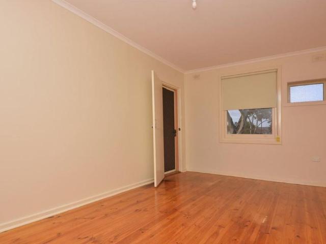 To register & apply for this property, please use this link: snug. com/