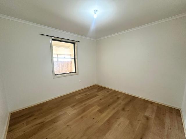 To register & apply for this property, please use this link: snug. com/