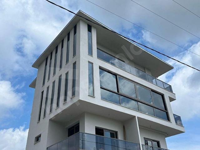 TÖMÜK KARAHIDIRLIDA SATILIK FULL YAPILI TRİPLEKS VİLLA