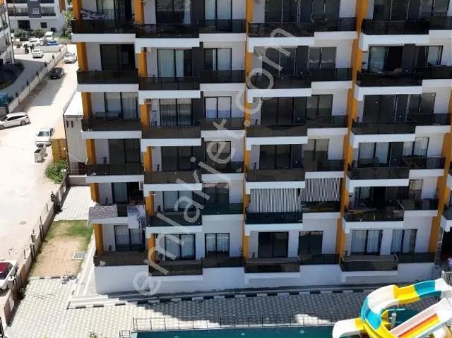Tömükte Havuz Cepheli 1+1 Fırsat Daire