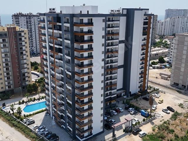 TÖMÜKTE 9. KATTA MANZARALI 1+1 SATILIK DAİRE