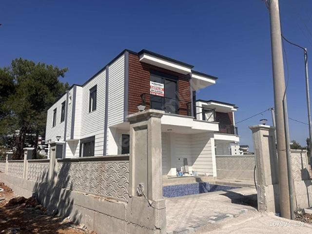 TOMALARDA HAVUZLU MÜSTAKİL 3+1 AYRI MUTFAKLI 240 m2 VİLLA