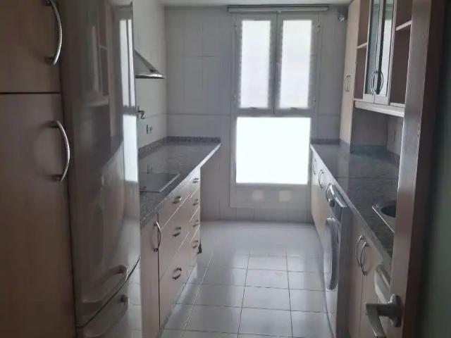 Tomares