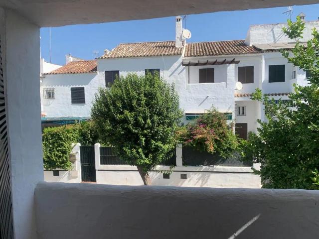 Tomares