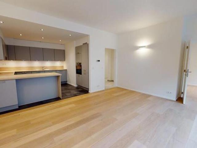 TOMBERG: BEL APPARTEMENT 1 CHAMBRE +/ 65M2