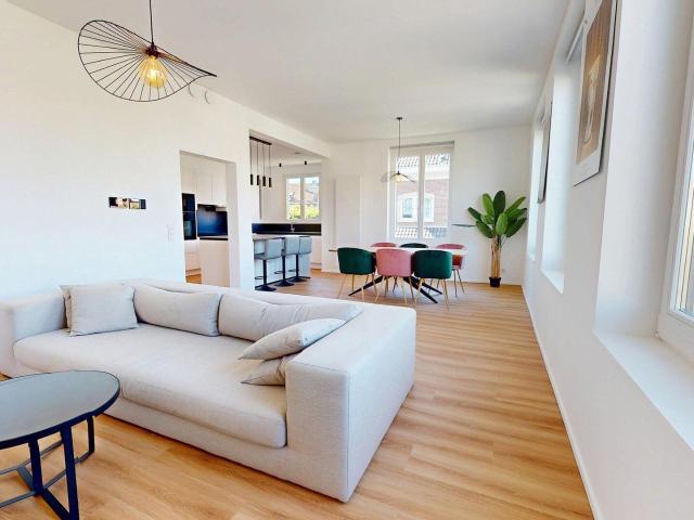TOMBERG: RENOVATED HOUSE WITH 4 BEDROOMS +/ 187 M2 PEB: B