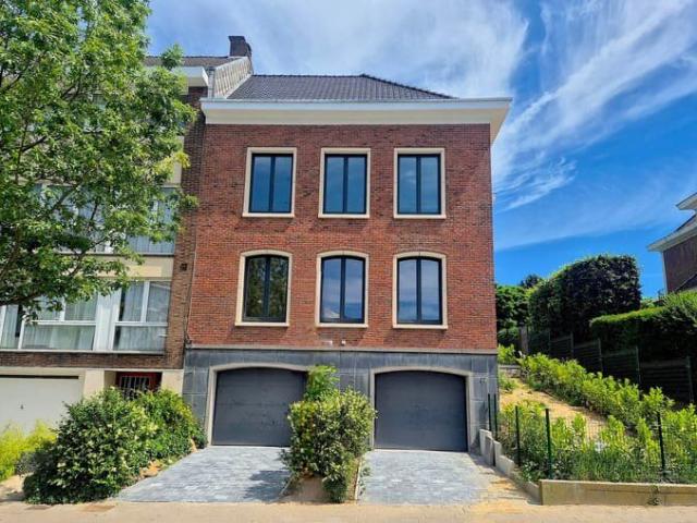 TOMBERG: RENOVATED HOUSE WITH 4 BEDROOMS +/ 187 M2 PEB: B