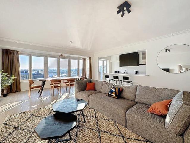 TOMBERG / SUPERBE APT 3 CH RENOVE ET MEUBLE AVEC TERRASSE