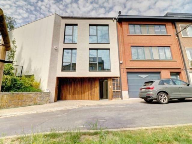 TOMBERG – 2 Bedroom House with Garden