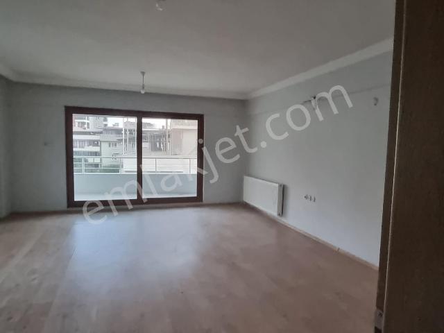 Tombul Emlaktan Cumhuriyet Mahallesinde Kiralık 2+1 Daire