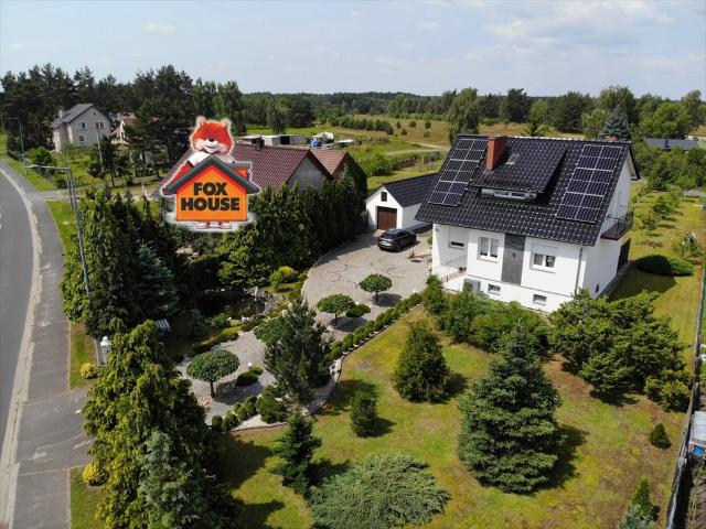 Dom z ogrodem i nowoczesnym wykończeniem, 220 m2