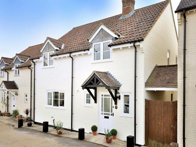 Tomlins Lane, Gillingham SP8, 4 bed detached house to rent, £1,400 pcm | PrimeLocation