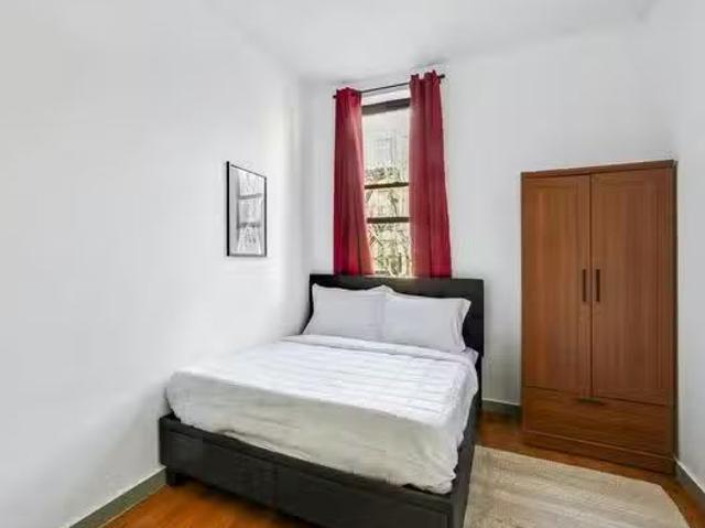 Tompkins Avenue, Kings County