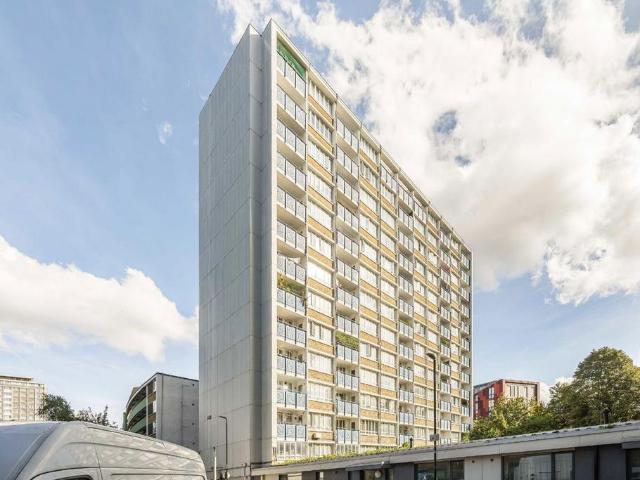 Tompion Street, London EC1V 2 bed flat to rent £2,999 pcm £692 pw