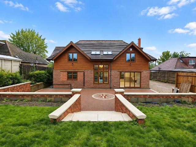 Toms Lane, Kings Langley WD4, 5 bed detached house to rent, £4,000 pcm | PrimeLocation