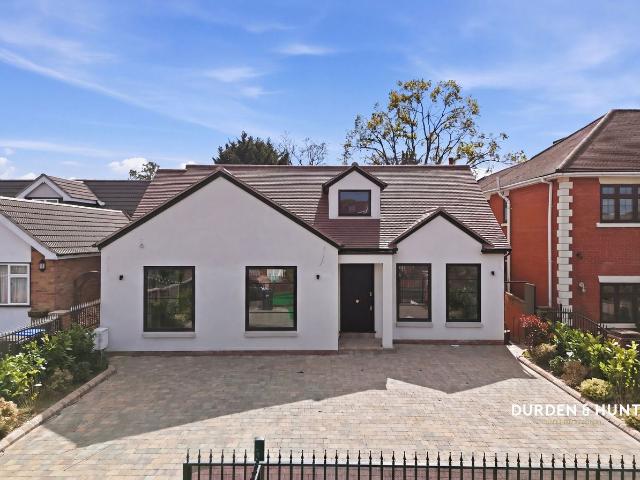 Tomswood Road, Chigwell IG7, 4 bed detached bungalow to rent, £7,500 pcm | PrimeLocation