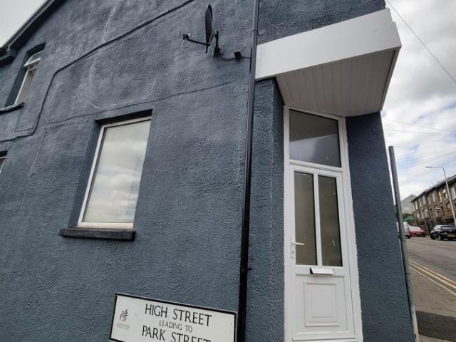 Tonypandy CF40, 4 bed semi detached house to rent, £750 pcm | PrimeLocation