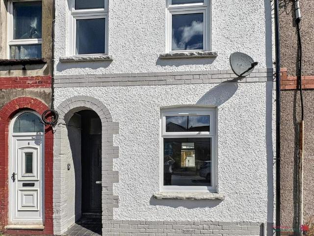 Ton Y Felin Road, Caerphilly, CF83 1PA 3 bed terraced house to rent £1,100 pcm £254 pw