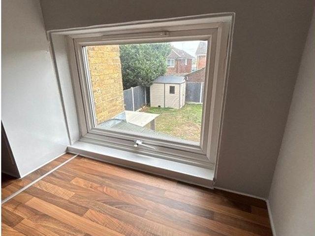 Tonbridge Road, Maidstone ME16, 1 bed maisonette to rent, £1,250 pcm | PrimeLocation