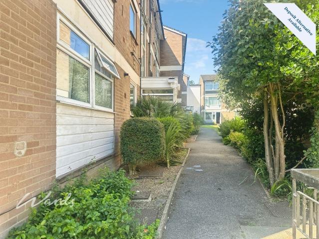 Tonbridge Road, Maidstone ME16, 2 bed flat to rent, £1,200 pcm | PrimeLocation