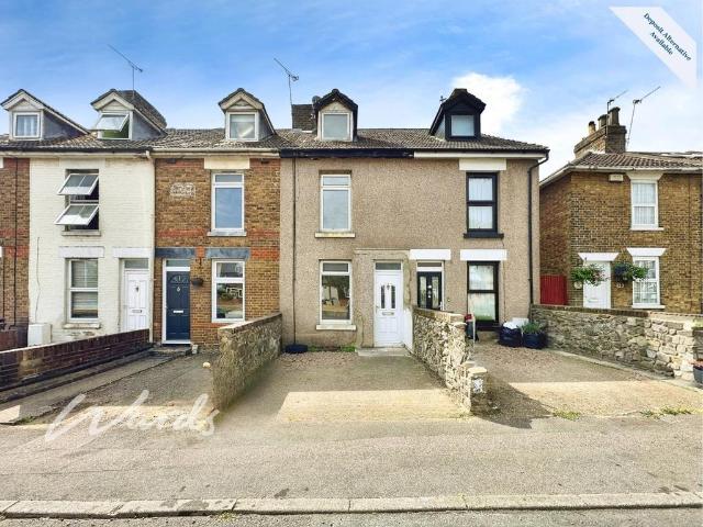 Tonbridge Road Maidstone ME16 3 bed terraced house to rent £1,550 pcm £358 pw