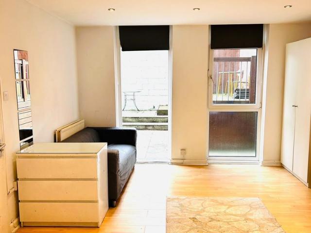 Toneborogh Abbey rd, London, NW8 1 bed in a house share to rent £1,516 pcm £350 pw