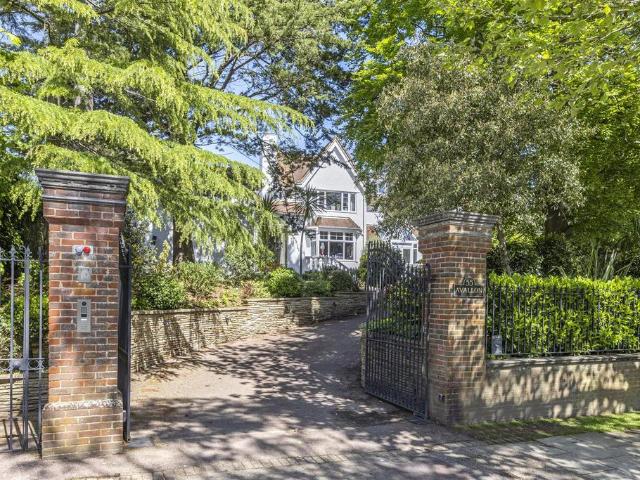 Tongdean Avenue, Hove 6 bed house to rent £16,000 pcm £3,692 pw