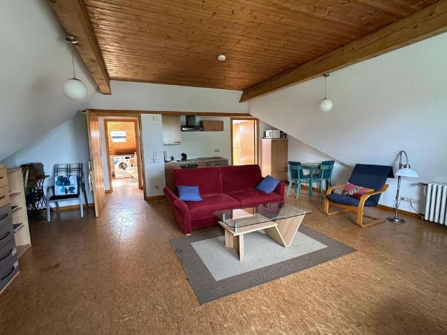 TÖNISVORST MÖBELIERTE, RUHIGE EINLIEGERWOHNUNG MIT 2 ZIMMERN & BALKON