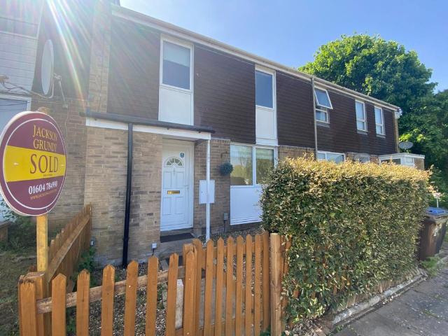 Tonmead Road, Lumbertubs, NN3 8HX 3 bed terraced house to rent £1,225 pcm £283 pw