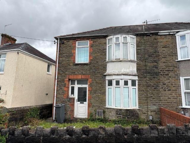 Tonna, Neath SA11 3 bed semi detached house to rent £1,100 pcm £254 pw