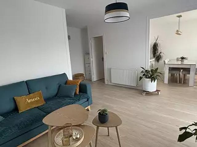 Tonnay Charente 17430 Achat / Vente appartement 3 pièces t3 au dernier étage parking