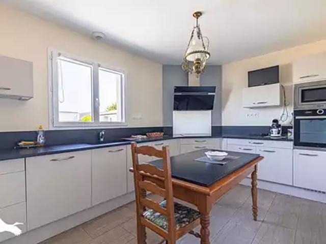 Tonnay Charente 17430 Achat / Vente maison 5 pièces t5 parking
