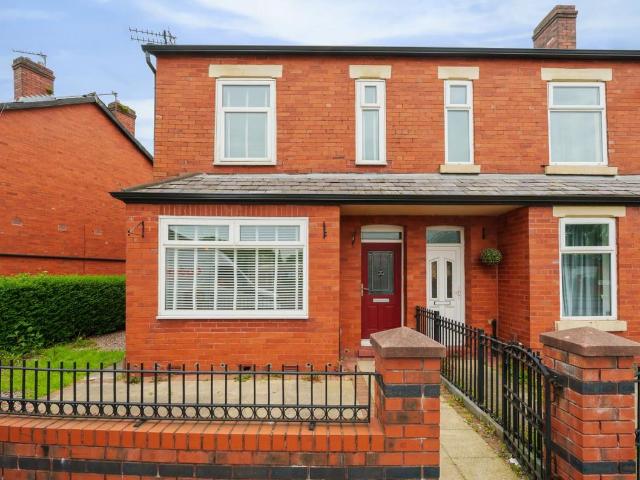 Tootal Drive, Salford M5, 3 bed terraced house to rent, £1,250 pcm | PrimeLocation