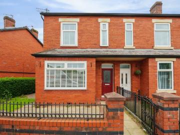 Tootal Drive, Salford M5, 3 bed terraced house to rent, £1,400 pcm | PrimeLocation