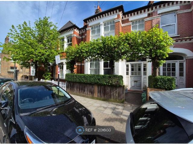 Tooting Bec, London SW17, 3 bed flat to rent, £3,400 pcm | PrimeLocation
