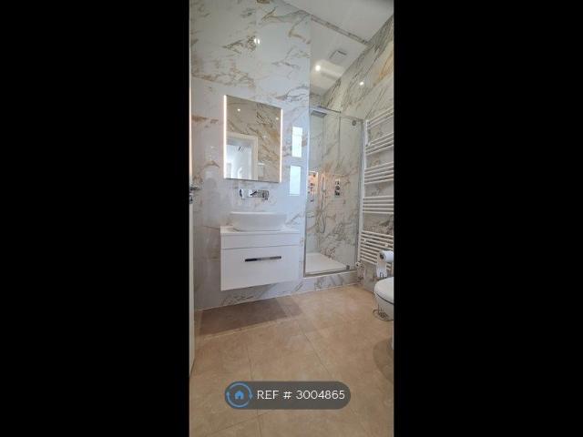 Tooting Bec, London SW17, Studio to rent, £1,600 pcm | PrimeLocation