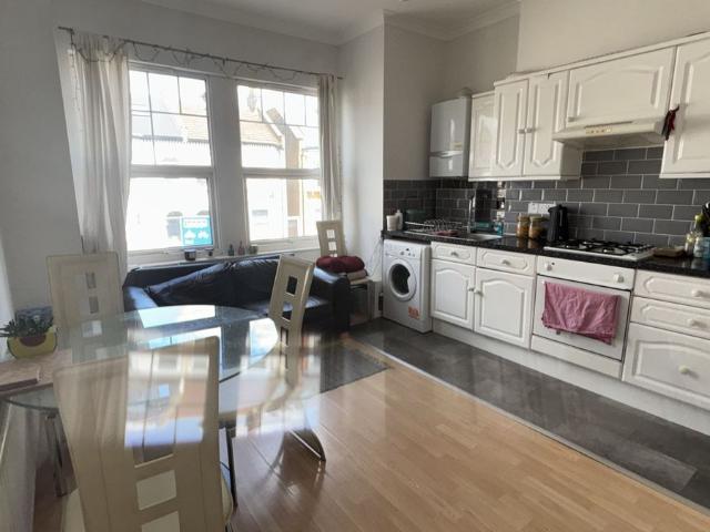 Tooting Bec Road, London SW17, London, 2 bed flat to rent, £2,050 pcm | PrimeLocation