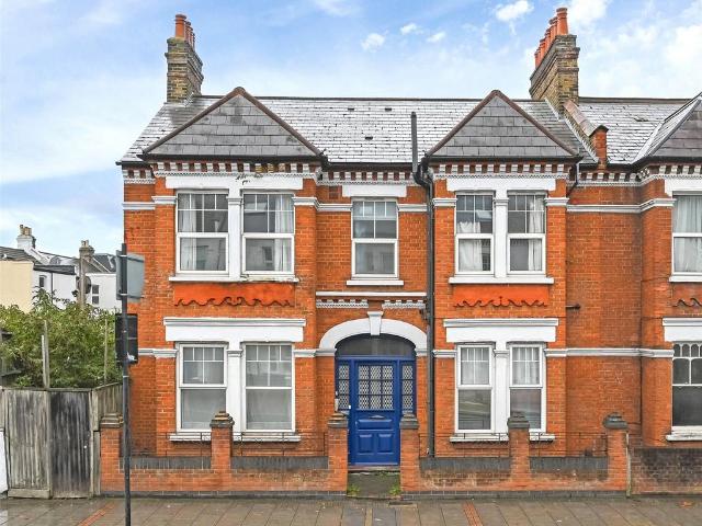 Tooting Bec Road, London, SW17 2 bed flat to rent £2,200 pcm £508 pw