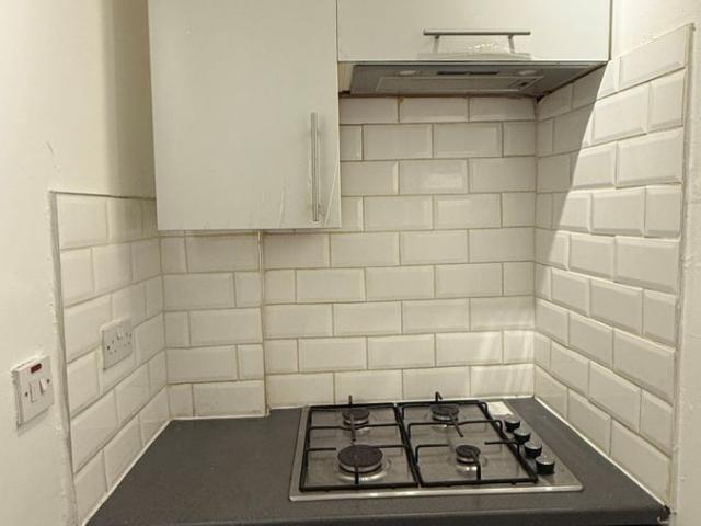 Tooting High Street, London SW17, 1 bed flat to rent, £1,350 pcm | PrimeLocation