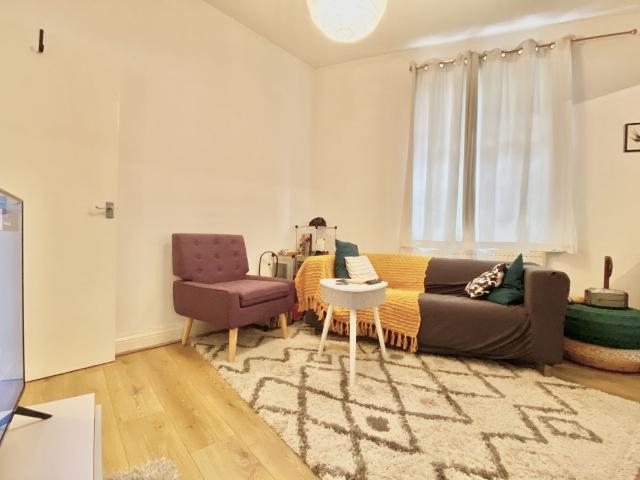 Tooting SW17, 1 bed flat to rent, £1,700 pcm | PrimeLocation