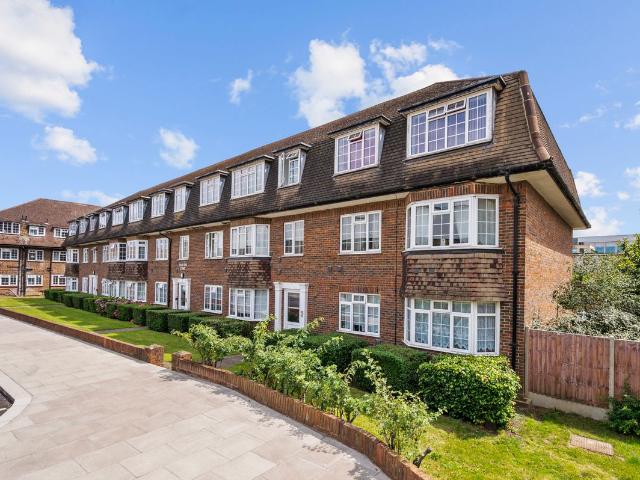 Toby Way, Surbiton KT5, 2 bed flat to rent, £1,750 pcm | PrimeLocation