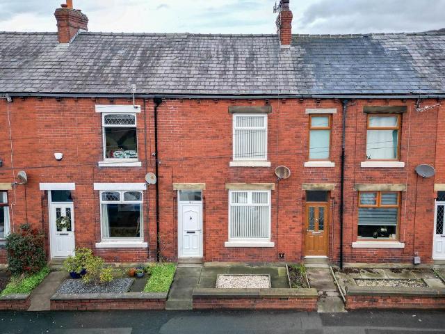 Todmorden Road Littleborough 2 bed terraced house to rent £850 pcm £196 pw