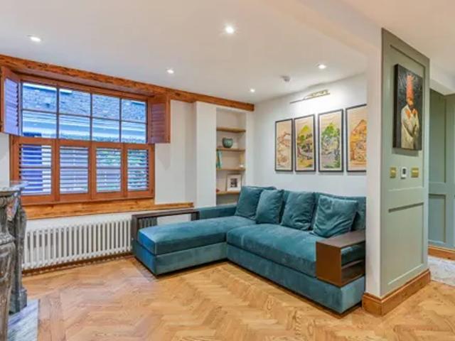 Tofu Vegan, 32 Charlotte Street, London, W1T 2NQ, United Kingdom | 3 bed house for rent #158565830 | Rentberry