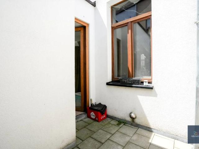 Toffe stadswoning met 3slpk en koertje